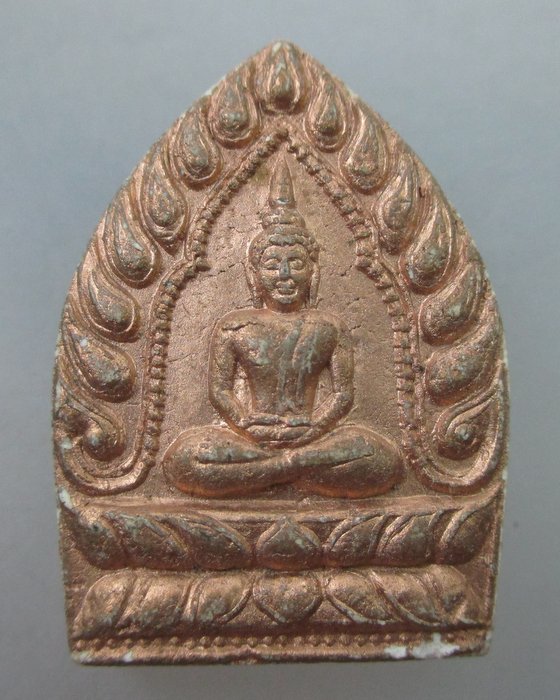 20 B พระผงเจ้าสัว หลังพระสังกัจจายน์ไม่ทราบที่ครับ