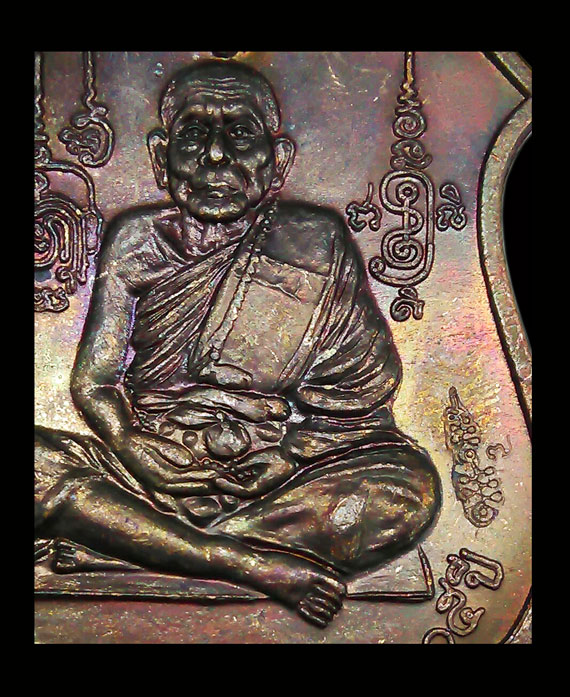 เหรียญนารายณ์ทรงครุฑ หลวงปู่หมุน ปี42 โค๊ด คณะ7วัดสุทัศน์ จมูกโด่งๆ ผิวรุ้งสวยๆ คราบปรอทเดิมๆ