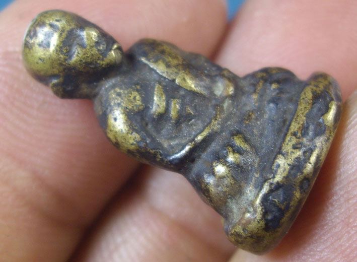 รูปหล่อหลวงพ่อเงิน  เก่า  ลึกลับ คลาสิก   ไม่ทราบที่   ราคาเบาๆ