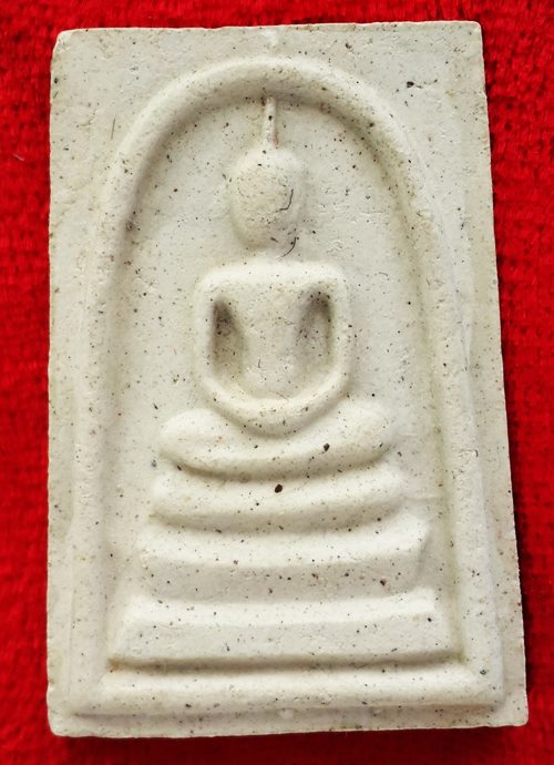 พระสมเด็จวัดระฆัง รุ่น ๒๑๔ ปีเกิด พิมพ์ใหญ่นิยม เกศทะลุซุ้ม สร้างปี พ.ศ. ๒๕๔๕ พร้อมกล่องเดิมครับ