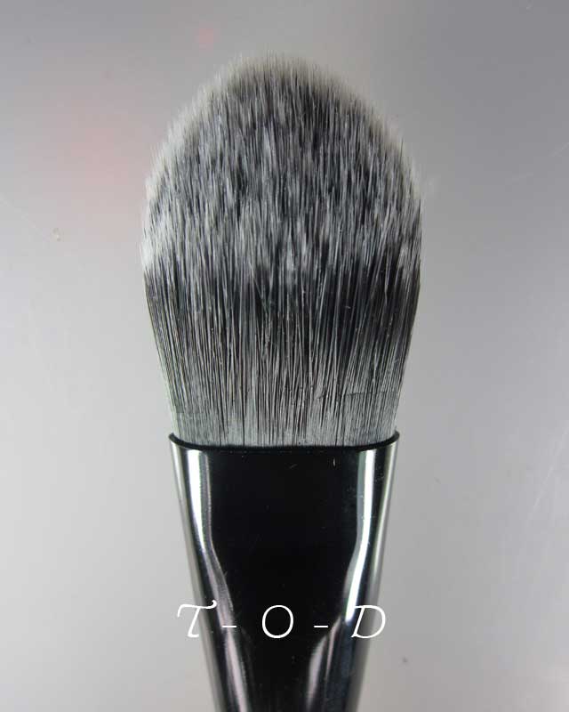 Bobbi Brown Foundation brush แปรงปัดรองพื้นของแท้