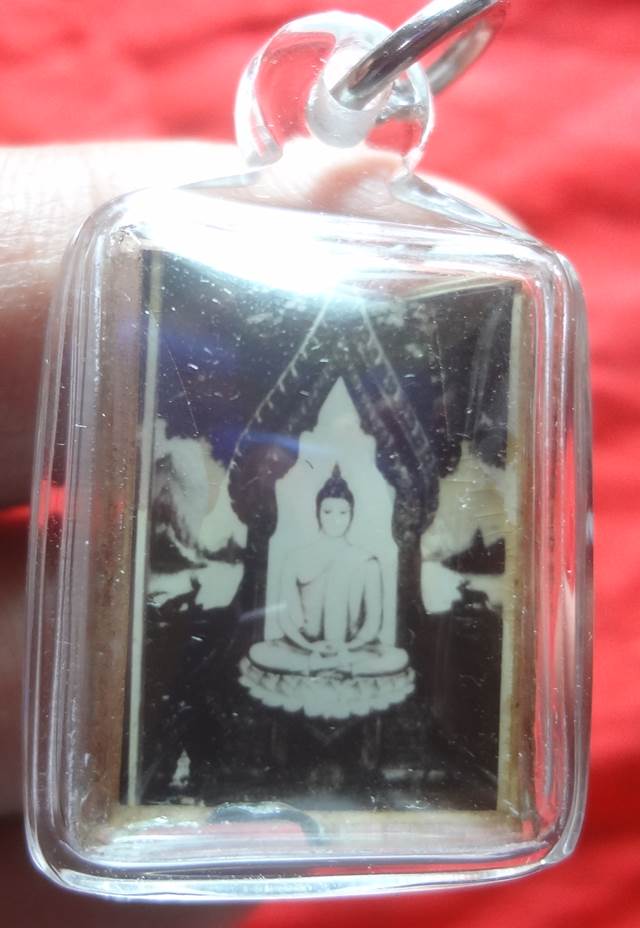 : รูปอัดกระจกหลวงพ่อเงินวัดบางคลานหลังพระประจำวัน