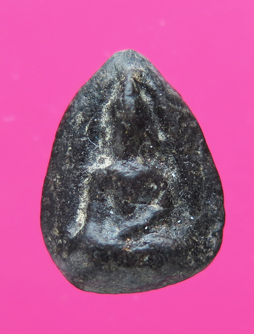 เม็ดน้อยหน่า หลังยันต์ กรุวัดศาลาปูน อยุธยา