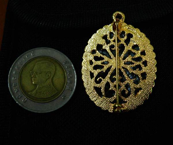 ล็อกเก็ตสีแขวน เจ้าแม่อุมาเทวีและพระศิวะ ล้อมกรอบขนาด 2 นิ้ว อย่างดีงสวยมั๊กๆ ครับ