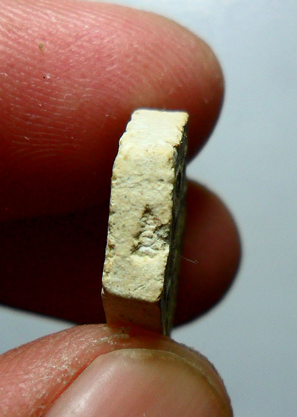  ขุนแผน หลวงพ่อสาคร ปี43 พิมพ์เล็ก พิเศษตอกโค้ตเฑาะว์ หายากมากครับ