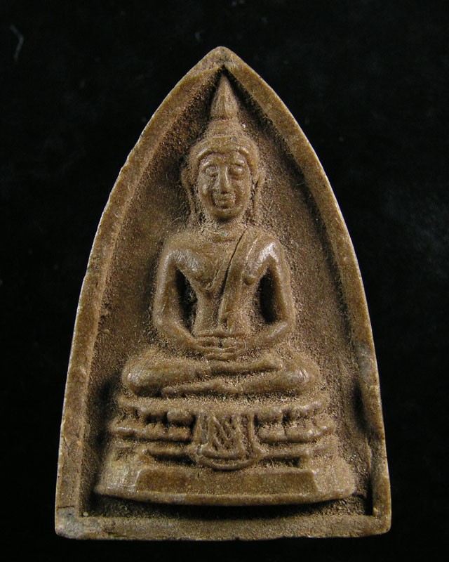 หลวงปู่โต๊ะ พิมพ์กลีบบัวเล็ก เนื้อเกสร วัดประดู่ฉิมพลี สร้างปี พ.ศ. 2521 