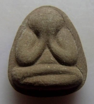 **วัดใจ**พระปิดตาหลังยันต์ หลวงพ่อแก้ว วัดเครือวัลย์ จ.ชลบุรี ปี ๒๕๑๖**สวย ๆ พร้อมกล่องเดิม