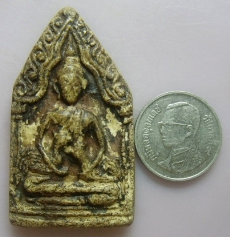 **วัดใจ**พระขุนแผนอุ้มไก่ เนื้อผงลง เก่าๆ ไม่ทราบที่**เมตตา มหาเสน่ห์ สวยๆ เชิญชมครับ