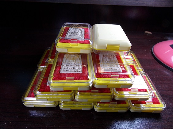 พระสมเด็จวัดระฆังรุ่น 214 ปีเกิด พิมพ์ใหญ่นิยม(หลวงปู่หมุนร่วมปลุกเสก)มา 20 องค์