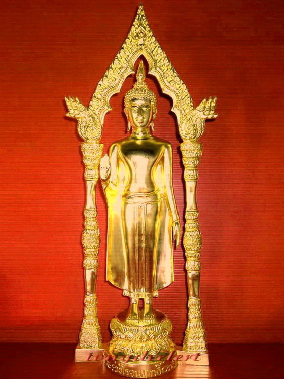 พระบูชาพระร่วงโรจนฤทธิ์ วัดพระปฐมเจดีย์ รุ่นเจ้าทรัพย์ มีซุ้มปิดทองสวยมากค่ะ