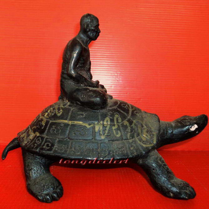 รูปเหมือนบูชาหลวงปู่หลิวนั่งเต่า วัดไทรทอง รุ่นพิเศษค่ะ