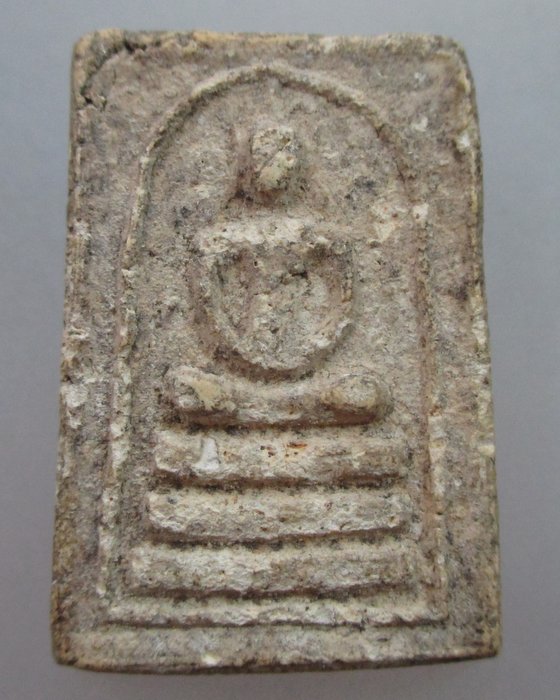 พระสมเด็จเนื้อเก่า ไม่ทราบที่ครับ