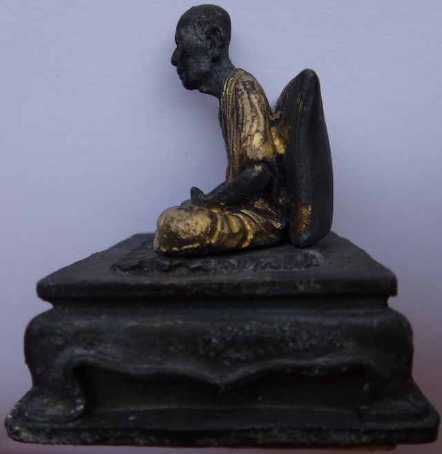 บูชาหน้ารถ หลวงพ่อเกษม ปี35 เคาะเดียว