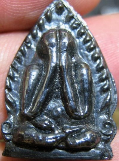 พระปิดตาท่านเจ้าคุณนรฯ ปี2513 เนื้อเมฆพัตร วัดเทพศิรินทร์ กรุงเทพฯ สภาพพอสวย