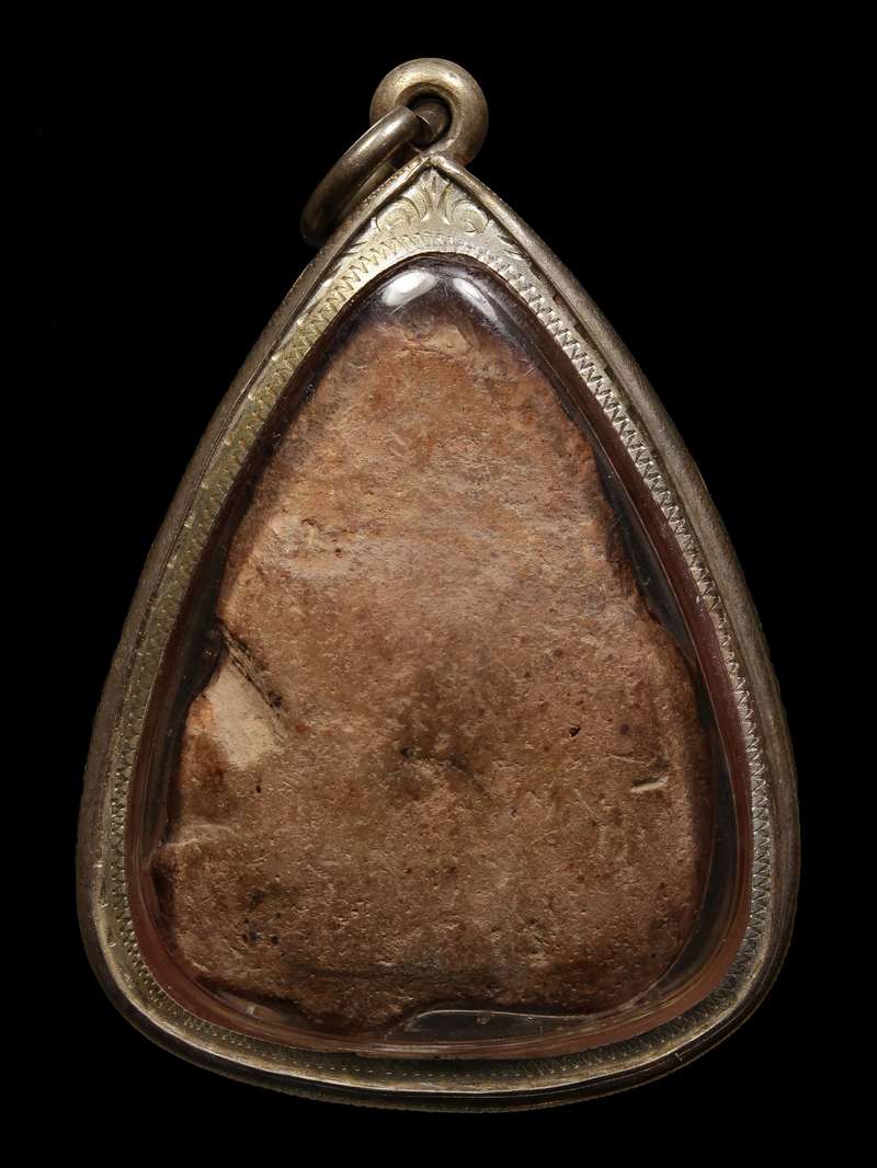 พระท่ามะปราง กรุวัดบรมธาตุ เนื้อดิน กำแพงเพชร