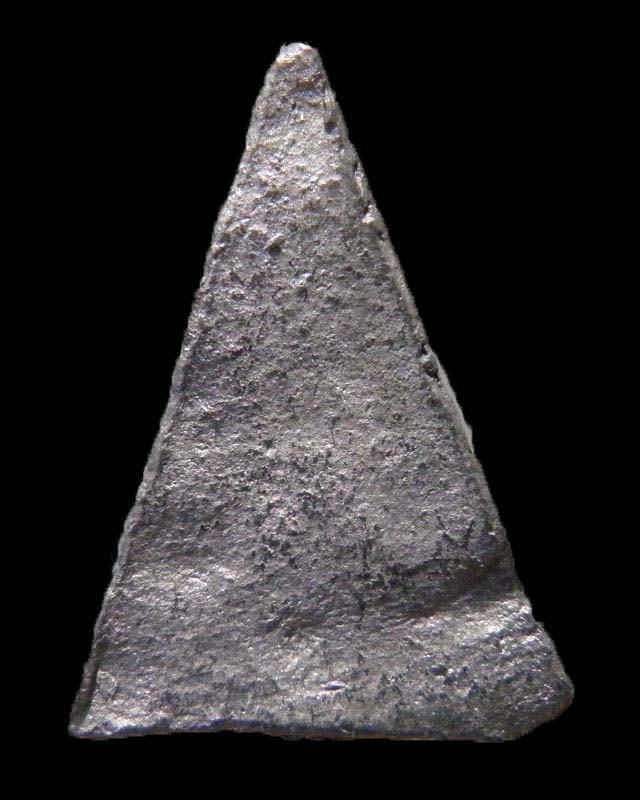 พระนางพญา หลวงพ่อชำนาญ วัดบางกุฎีทอง ปทุมธานี เนื้อชินตะกั่ว ตอกโค๊ตที่ข้างแขนขวา สภาพสวย