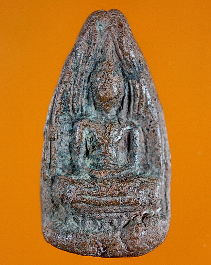 พระกรุวัดกลางทุ่ง ต.บ้านนา อ.มหาราช จ.พระนครศรีอยุธยา..พระสวย รายละเอียดค่อนข้างสมบูรณ์ครับ