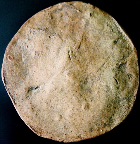 งบน้ำอ้อยกรุเตาทุเรียง สุโขทัย (เส้นผ่าศูนย์กลางประมาณ 1.5 นิื้ว)