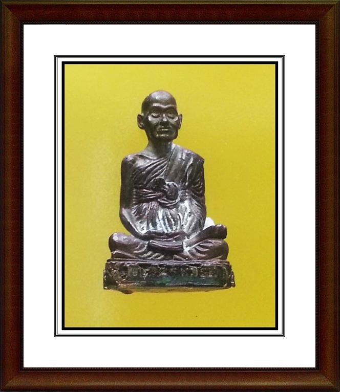 รูปเหมือนสมเด็จพระพุฒาจารย์(โต) หลวงพ่อเกษม เขมโก สุสานไตรลักษณ์