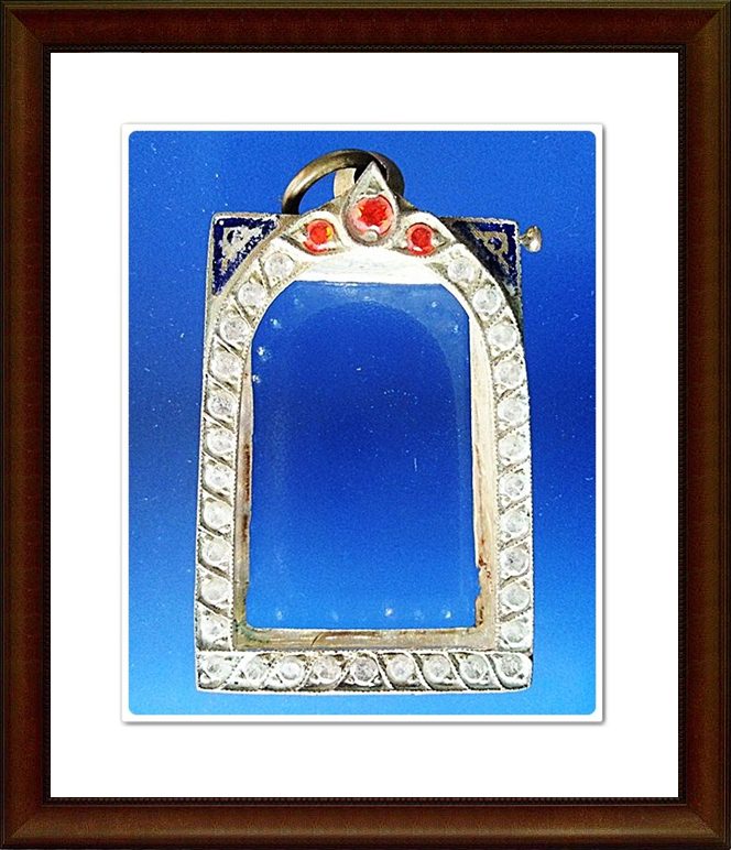 ตลับพระสมเด็จ เงินลงยา ฝังพลอย ขาว-แดง