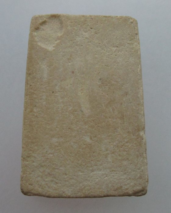 20 B พระสมเด็จเนื้อผงแก่น้ำมันไม่ทราบที่ครับ