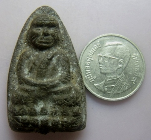 **วัดใจ**หลวงปู่ทวดพิมพ์ใหญ่ เนื้อว่านแห้งเก่า หลังโรยแร่ เก่าๆ**สวยๆ เชิญชมครับ