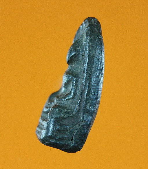 พระรอดครูบากองแก้ว(กรุวัดมหาวัน ลำพูน) เนื้อดำอมเขียว