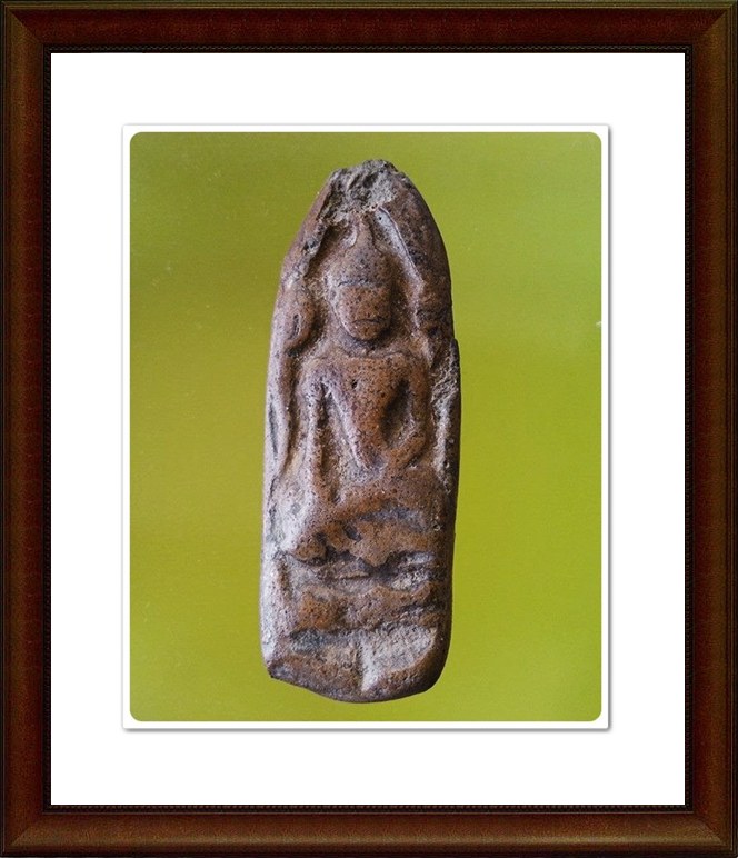 พระขุนแผน แตงกวาผ่าซีก กรุวัดพระรูป 