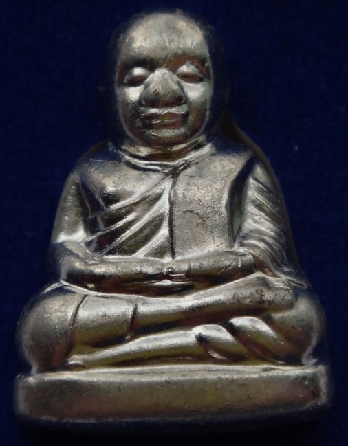  หลวงพ่อเงิน กองทุน ปั๊มซีก ตัดชิด อัลปาก้า 3องค์ เคาะเดียว