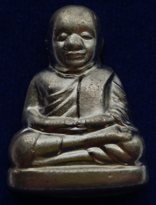  หลวงพ่อเงิน กองทุน ปั๊มซีก ตัดชิด อัลปาก้า 3องค์ เคาะเดียว