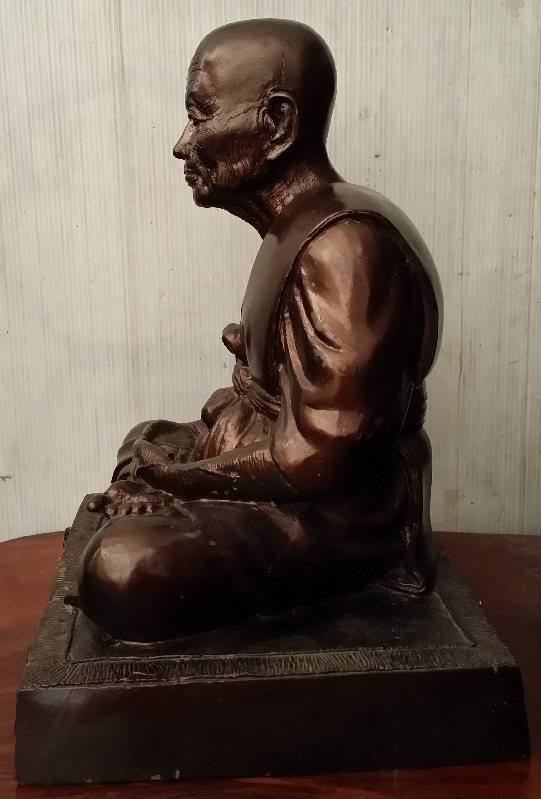 พระบูชาหลวงปู่ทวดหน้าตัก9นิ้ว ปี2537 ใต้ฐานบรรจุ.ลป.ทวดเนื้อว่าน