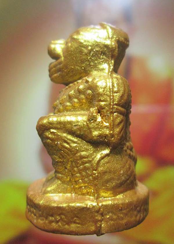 หนุมานชมพูนุช หลวงปู่หมุนวัดทรัพย์ลำใย. เนื้อนิยมทาทองสภาพสวย