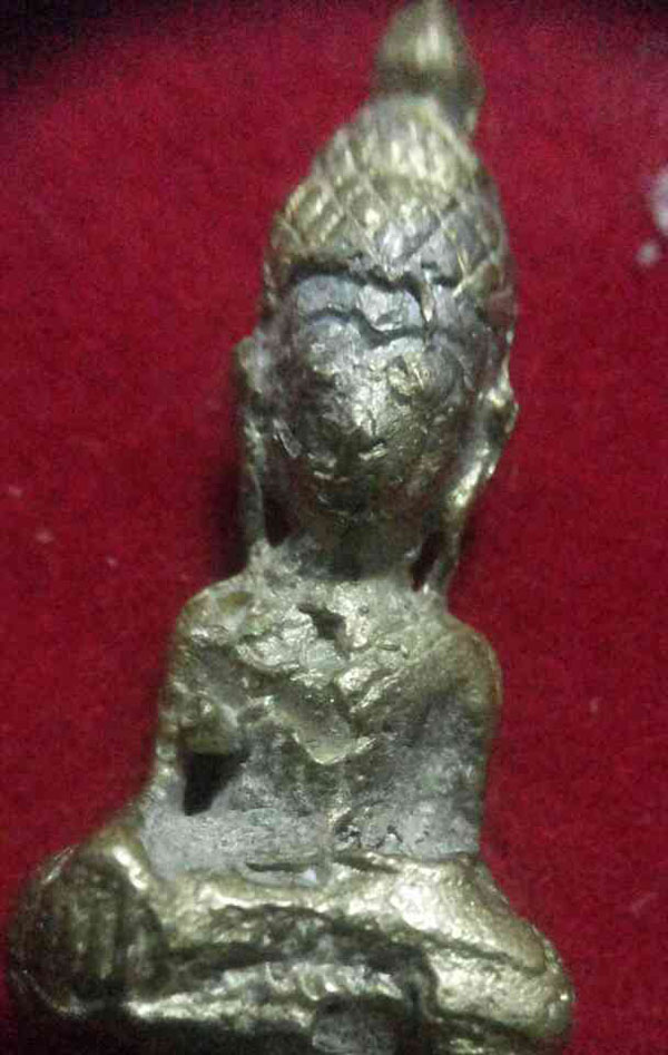 ที่สุดของ...หลวงปู่หมุน ฐิตสีโล พระยอดธง เนื้อทองทิพย์ ออกวัดซับลำใย ผิวเดิมไม่แต่ง