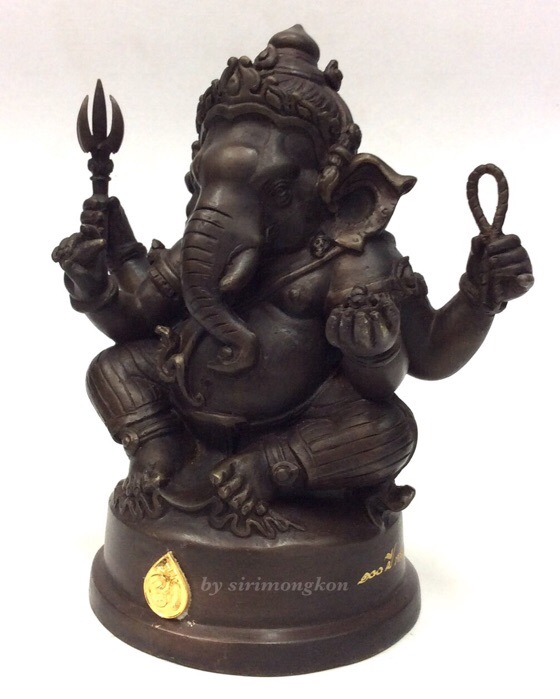 พระพิฆเนศ ปางนั่งบรมครู รุ่น 100 ปี กรมศิลปากร ขนาดบูชา หน้าตัก 4 นิ้วครึ่ง เนื้อโลหะผสม No.3124