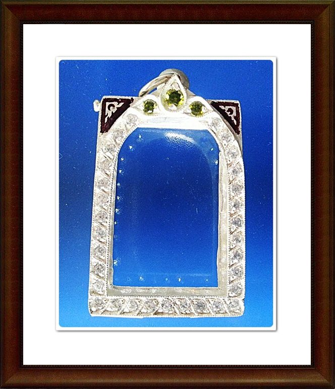 ตลับพระสมเด็จ เงินลงยา ฝังพลอย ขาว-เขียว