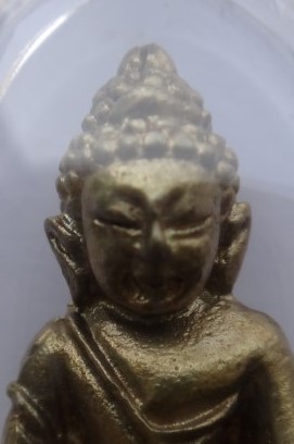 พระชัยวัฒน์เพชรกลับเนื้อสำริดครอบก้นเงินหลวงปู่หงษ์ วัดเพชรบุรี เคาะเดียว