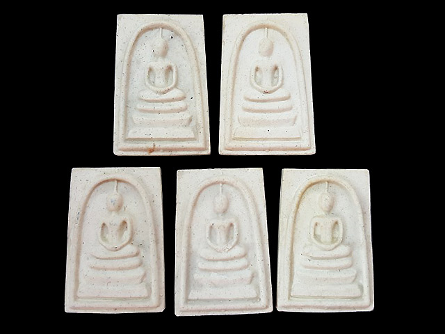 ***พระสมเด็จวัดระฆัง รุ่น 214 เกิด(โต พรหมรังสี) พิมพ์ใหญ่ทรงนิยม เกศทะลุซุ้ม ปี 2545***ชุด 5 องค์