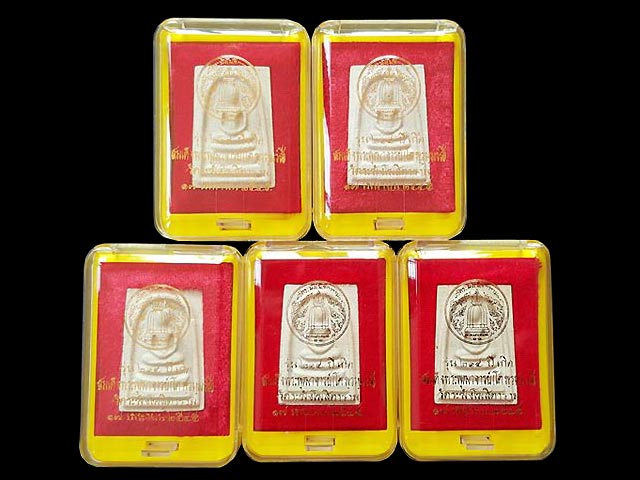 ***พระสมเด็จวัดระฆัง รุ่น 214 เกิด(โต พรหมรังสี) พิมพ์ใหญ่ทรงนิยม เกศทะลุซุ้ม ปี 2545***ชุด 5 องค์