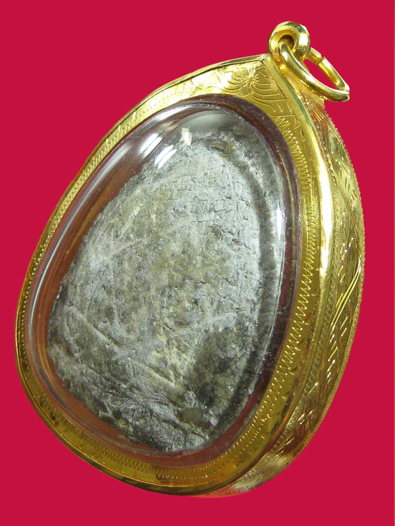 (3) พระปิดตา "รุ่นปลดหนี้ พิมพ์หลังยันต์ตรี" เนื้อผงใบลาน ปี 2521