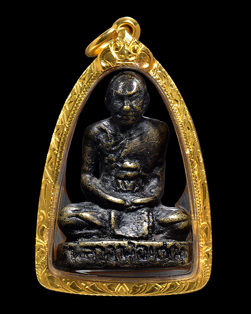 รูปหล่อแขนทะลุ หลวงพ่อแช่ม วัดฉลอง จ.ภูเก็ต 2512+เลี่ยมทอง+บัตรรับรองครับ