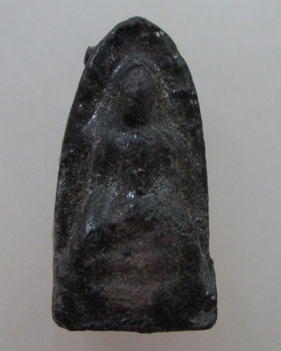 20 B พระรอดจุ่มรักไม่ทราบที่ครับ