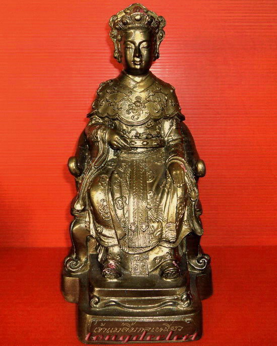 รูปหล่อบูชาเจ้าแม่ลิ้มกอเหนี่ยว มูลนิธิท่งเซียเซียงตึ๊ง หาดใหญ่ สวยมากค่ะ