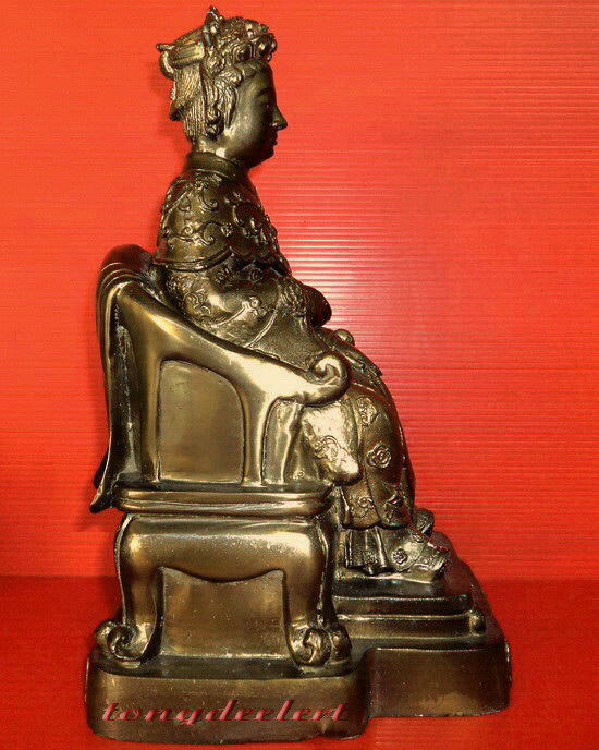 รูปหล่อบูชาเจ้าแม่ลิ้มกอเหนี่ยว มูลนิธิท่งเซียเซียงตึ๊ง หาดใหญ่ สวยมากค่ะ