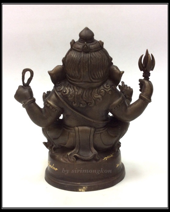 พระพิฆเนศ ปางนั่งบรมครู รุ่น 100 ปี กรมศิลปากร ขนาดบูชา หน้าตัก 4 นิ้วครึ่ง เนื้อโลหะผสม No.1905