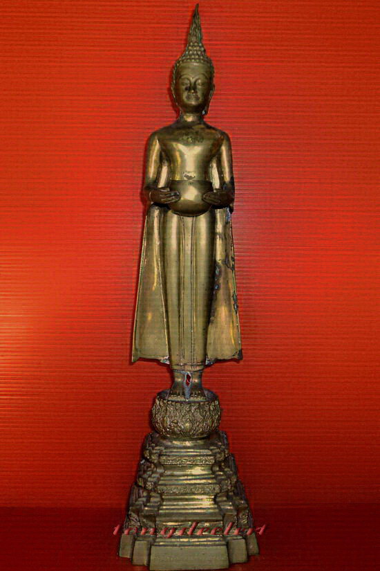 พระบูชาหลวงพ่อบ้านแหลม วัดเพชรสมุทรวรวิหาร สูง 14 นิ้ว สวยมากค่ะ