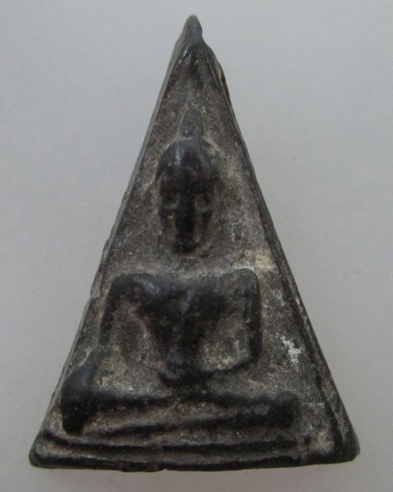 พระนางพญาหลวงพ่อจง วัดหน้าต่างนอก หลังยันต์