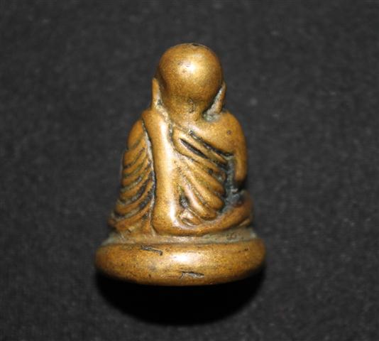 พระรูปหล่อหลวงพ่อเงินพิมพ์ขี้ตาสีชาย วัด้ท้ายน้ำ หลวงพ่อฟุ้งสร้าง