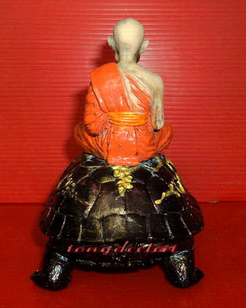 รูปเหมือนบูชาหลวงปู่หลิวนั่งเต่า วัดไร่แตงทอง ปี 2540 เนื้อเรซิ่น หายาก สวยมากค่ะ