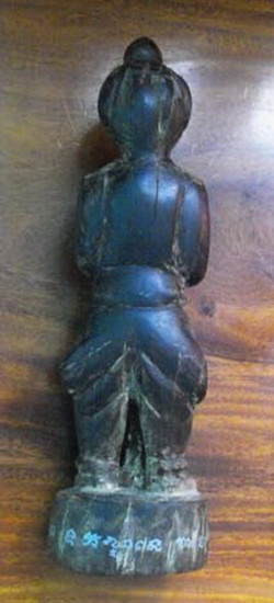 ท่านท้าวเวสสุวรรณ ไม้พยุงแกะเก่า ขนาดบูชา 5x16นื้ว