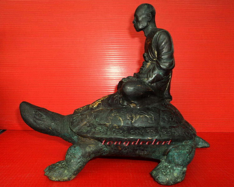 รูปเหมือนบูชาหลวงปู่หลิวนั่งเต่า วัดไร่แตงทอง ฉลองอายุ 92 ปี พ.ศ.2539 ค่ะ